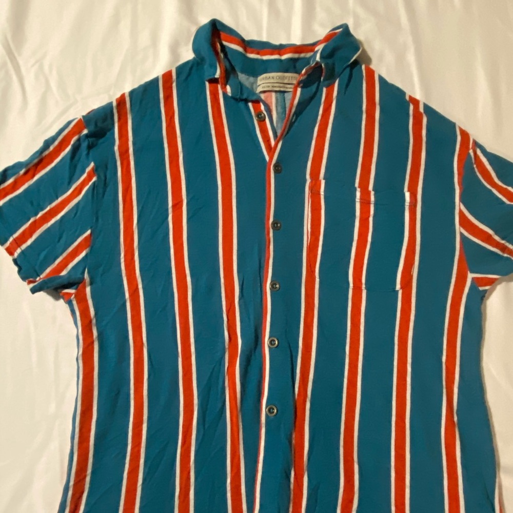 Men’s stripped button down